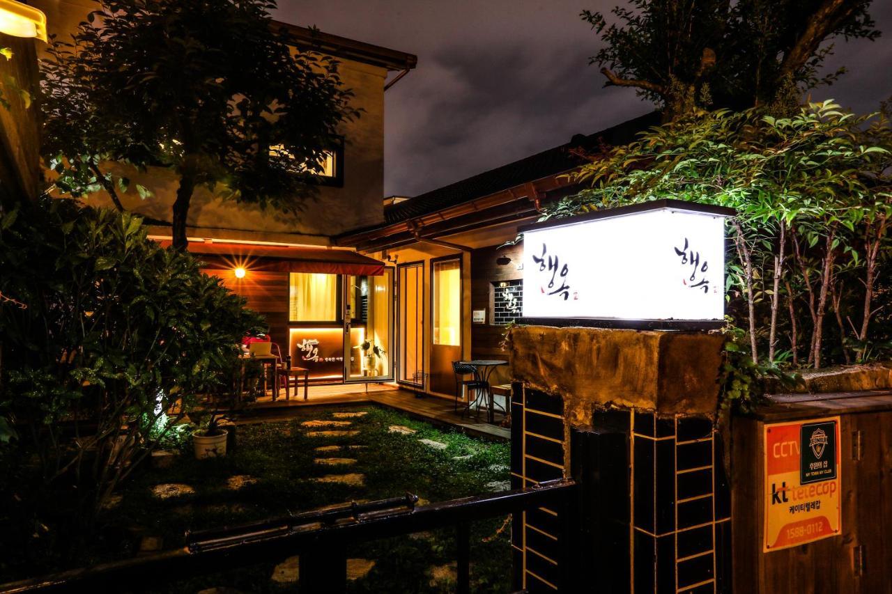Haengok Guesthouse Čondžu Exteriér fotografie
